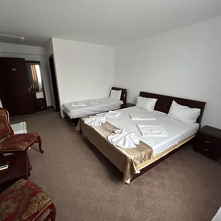 Orient Mamaia Nord 招待所 3*