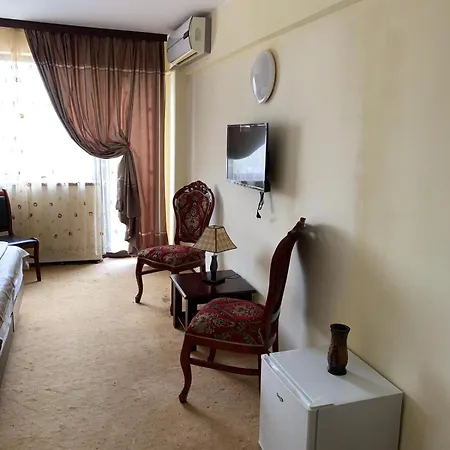 Orient Mamaia Nord 招待所 3*