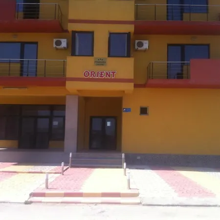 Orient Mamaia Nord Guest house 3*